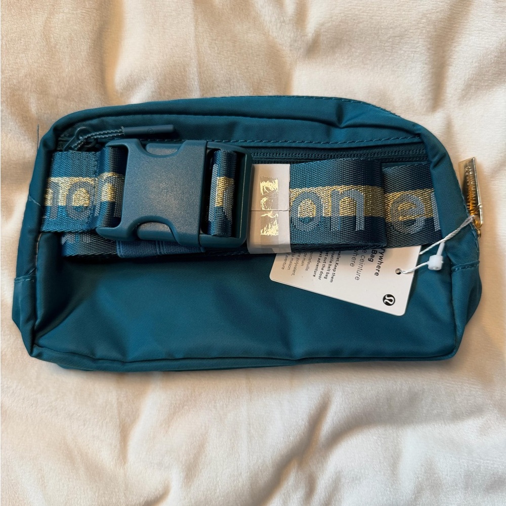 lululemon athletica Teal Cosmetic Bag - Picture 2 of 4